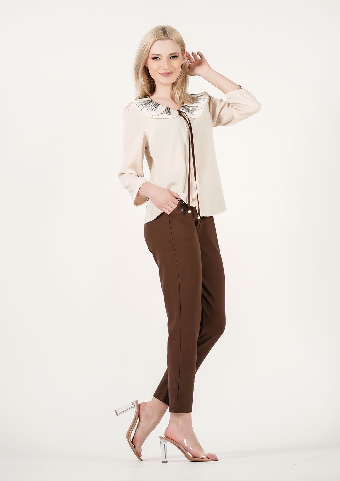 Espresso Chic: Contemporary Brown Trousers