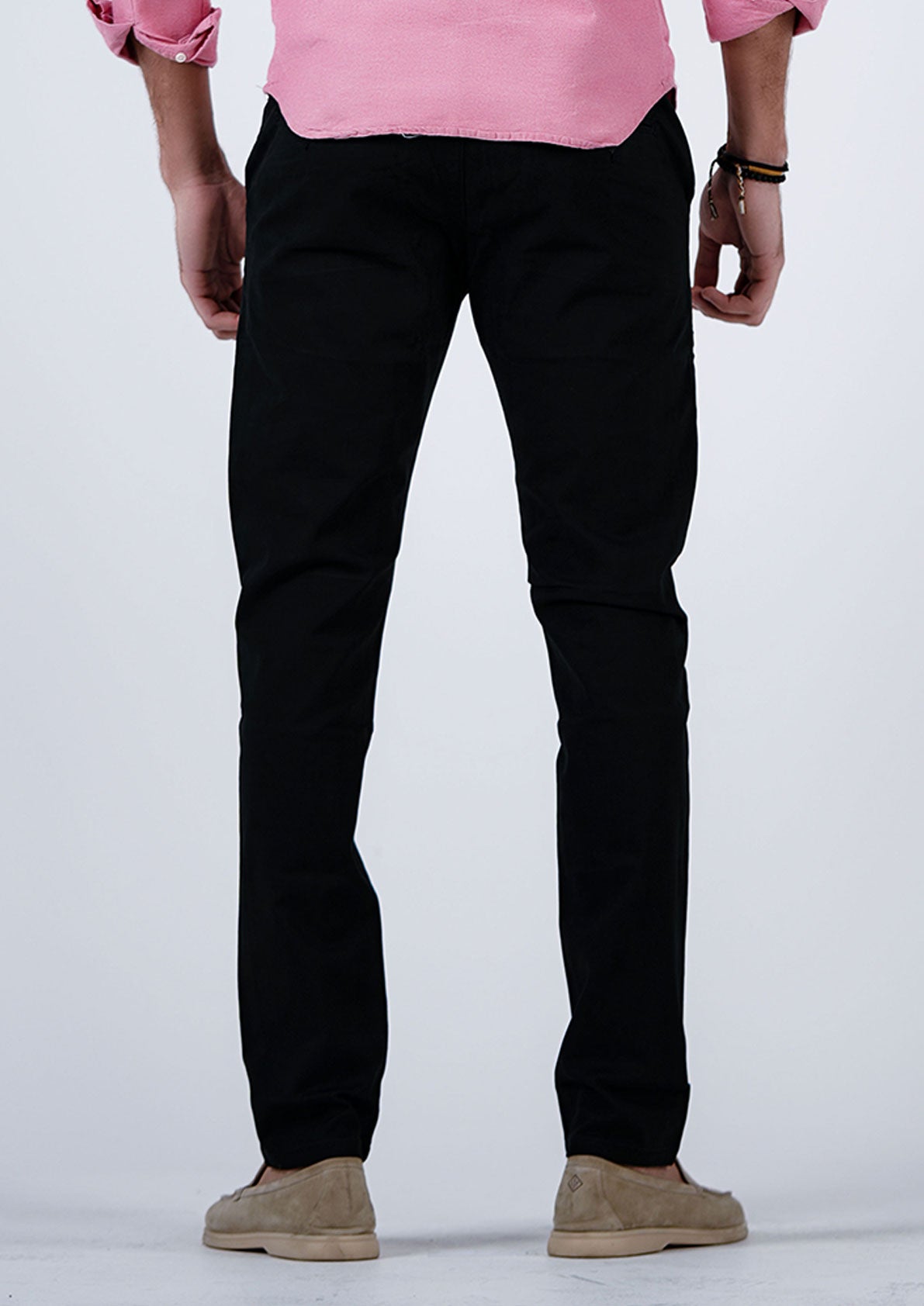 Solid Chinos with Pockets and Button Closure - Essential Everyday Black