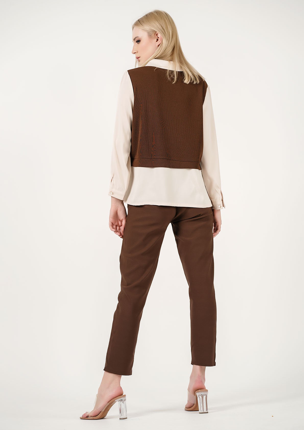 Espresso Chic: Contemporary Brown Trousers